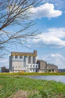 秋のカントリーエレベーター カントリーエレベーター,農業,田舎の写真素材
