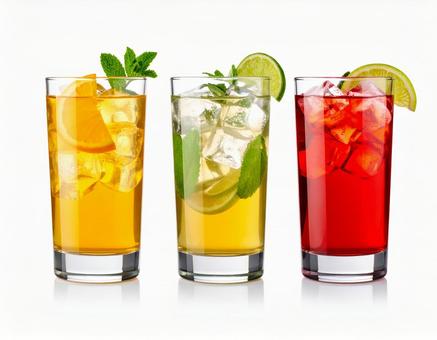 カクテルが並ぶグラスのイメージ素材の写真