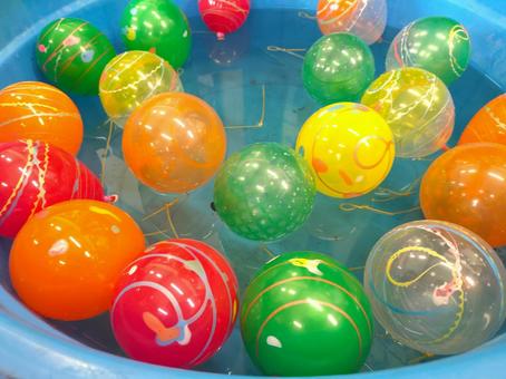 こども喜ぶ水風船・水ヨーヨー、夏祭りなど こども喜ぶ水風船・水ヨーヨー、夏祭りなどの写真