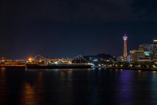 横浜・大さん橋から見た風景の写真