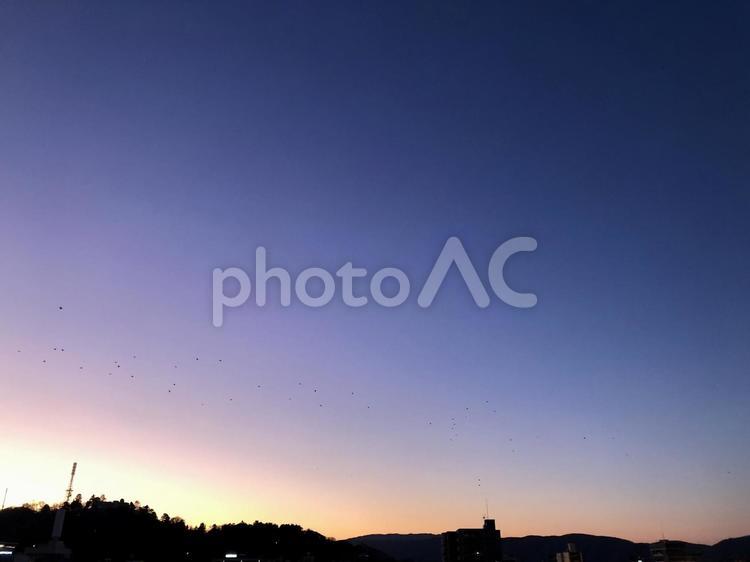 美しいグラデーションの夕焼け 日暮れ,空,風景の写真素材