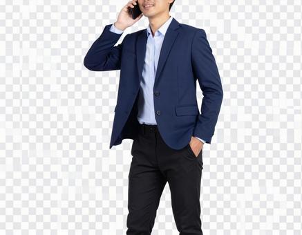 スマートフォンで通話する男性の透過画像 スマートフォンで通話する男性の透過画像の写真
