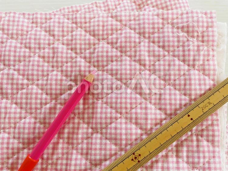 裁縫道具（生地・チャコ・定規）２ 裁縫,道具,生地の写真素材