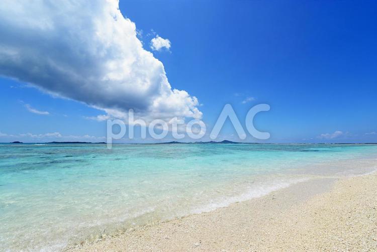 沖縄の美しい海 背景素材,沖縄,海の写真素材