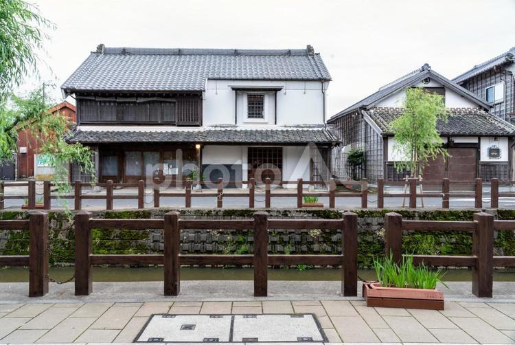 水郷佐原の歴史的街並み 水郷佐原の歴史的街並み,柳並木,古い商家の写真素材