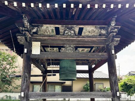 京都・六地蔵(大善寺)の鐘楼 京都・六地蔵(大善寺)の鐘楼の写真