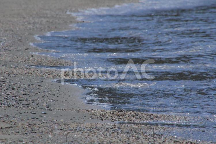 波打ち際の砂浜 砂浜,波打ち際,波の写真素材