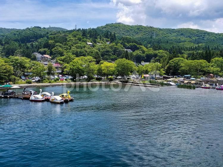 芦ノ湖海賊船にて箱根町港付近から見る桟橋 箱根町港,箱根海賊船,遊覧船の写真素材