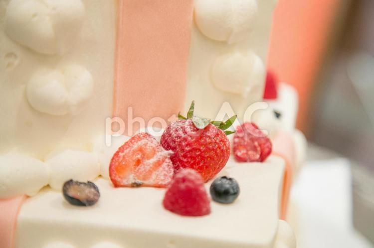 ケーキのいちご いちご,ケーキ,ストロベリーの写真素材