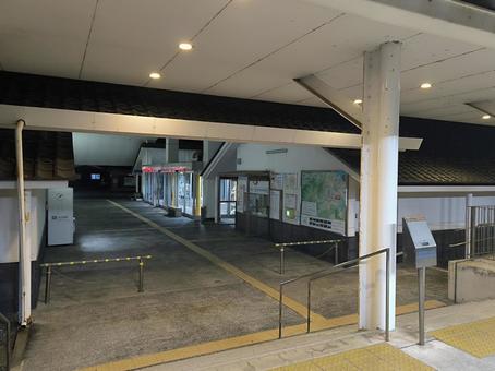 JR小浜線、東小浜駅、改札口 JR小浜線、東小浜駅、改札口 jr,jr西日本,小浜線の写真素材