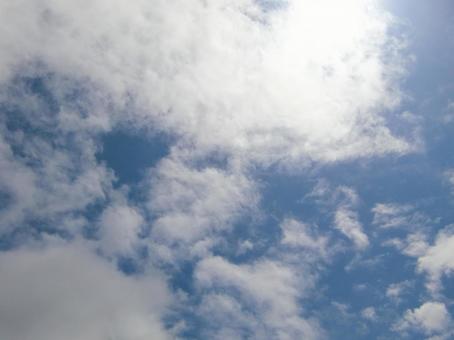 五月の雲-1 五月,青空,空の写真素材