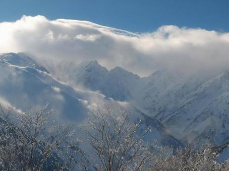 岩岳から見える白馬三山 岩岳から見える白馬三山の写真