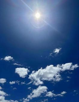August's blue sky, JPG