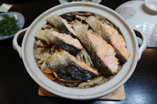秋鮭の炊き込みご飯 秋鮭の炊き込みご飯 秋,鮭,サーモンの写真素材