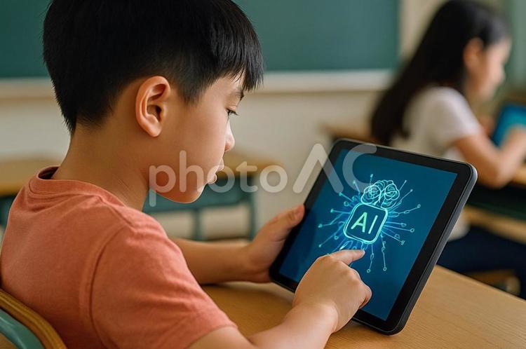 学校の授業で生成AI学習する小学生 タブレット,教育,教室の写真素材