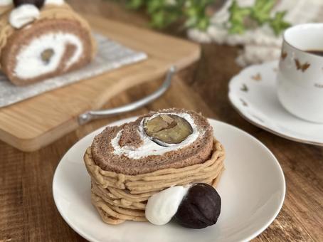 モンブランロール モンブランロール,ロールケーキ,モンブランの写真素材