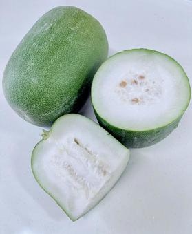 冬瓜(玉とカット) 冬瓜(玉とカット)の写真