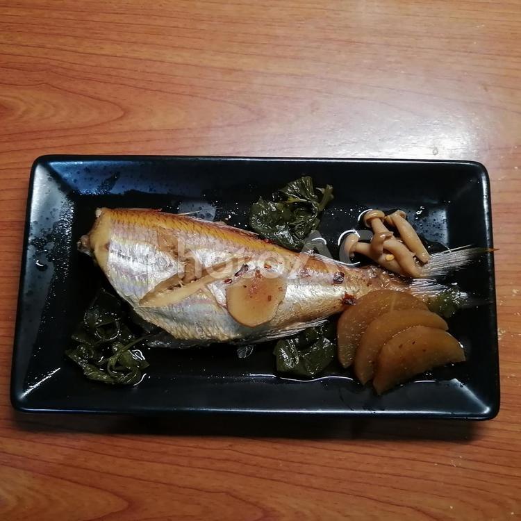 イトヨリダイの煮付け イトヨリダイ,糸撚鯛,海の写真素材