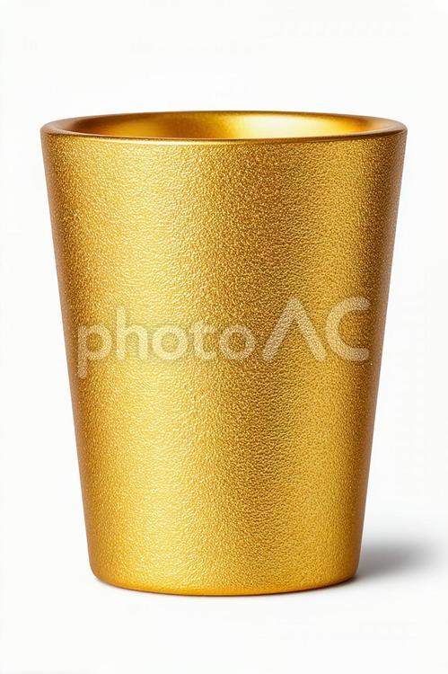 ドリンクウェアとしての金色のカップ タンブラー,カップ,ゴールドの写真素材