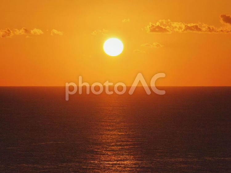 海と夕日 海,夕日,オレンジの写真素材
