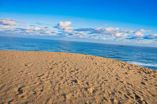 鳥取県　鳥取砂丘の風景 鳥取砂丘,日本の風景,自然の写真素材