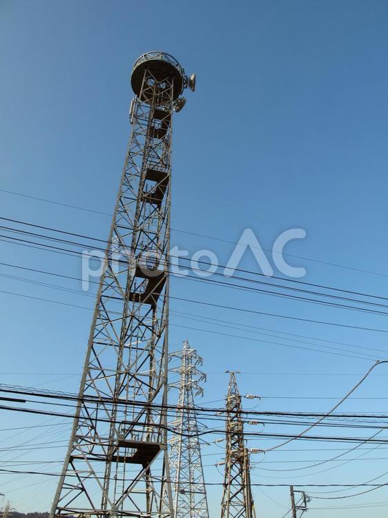 鉄塔がある風景 鉄塔,送電線,電線の写真素材