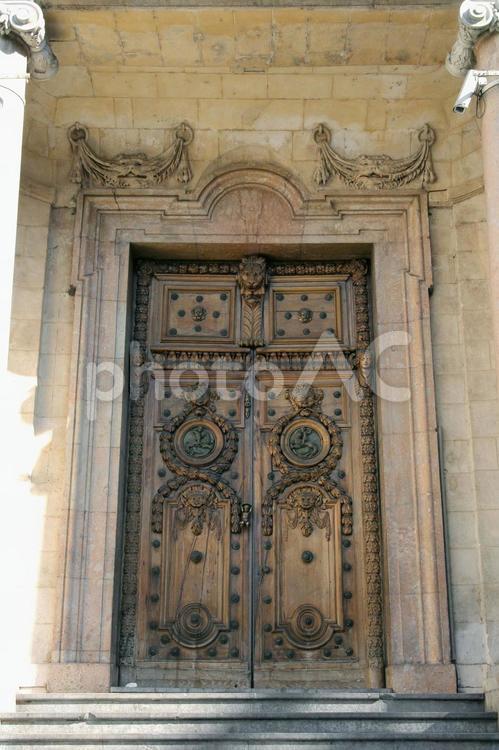 フランス　リヨン　市庁舎　扉のレリーフ フランス,リヨン,市庁舎の写真素材