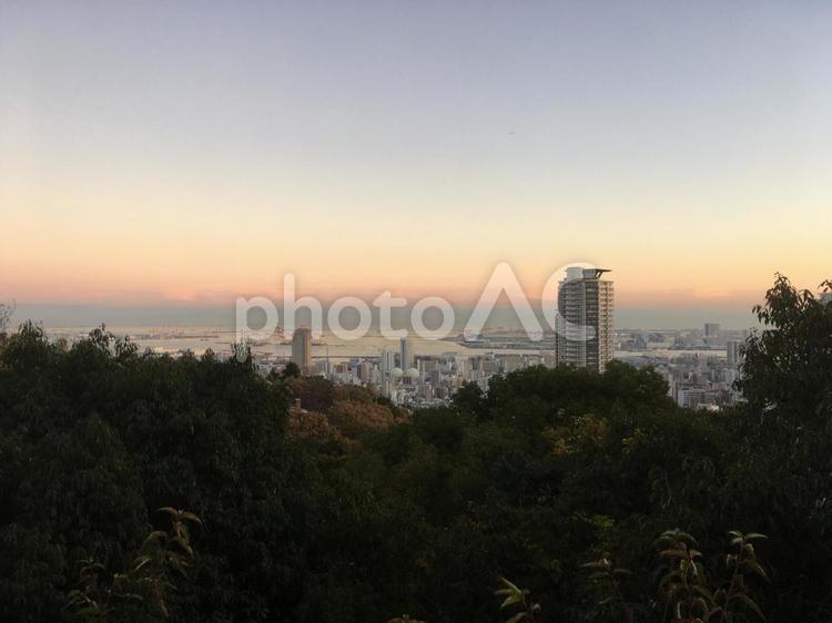 黄昏の神戸市街 夕方,黄昏時,トワイライトの写真素材