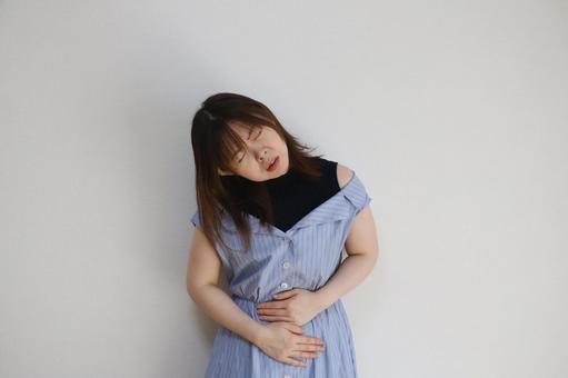 お腹 お腹 お腹,腹痛,トイレの写真素材