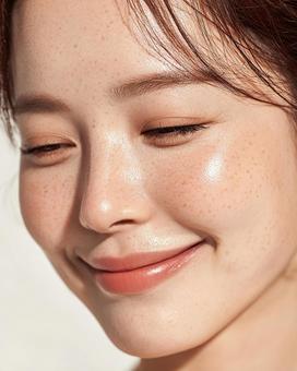 輝く素肌のポートレート 輝く素肌のポートレートの写真