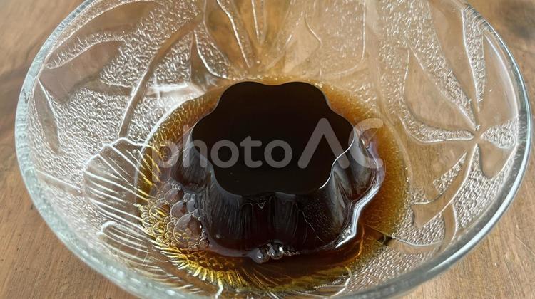 コーヒーゼリー（皿に移す、ヨコ） コーヒーゼリー,コーヒー,ゼリーの写真素材
