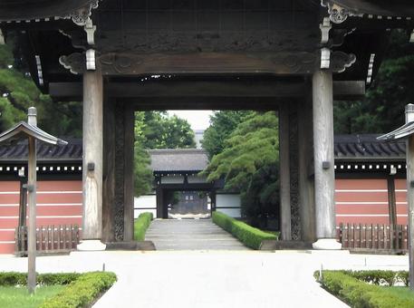 【風景写真】曹洞宗大本山總持寺の風景 【風景写真】曹洞宗大本山總持寺の風景 總持寺,諸嶽山,曹洞宗の写真素材
