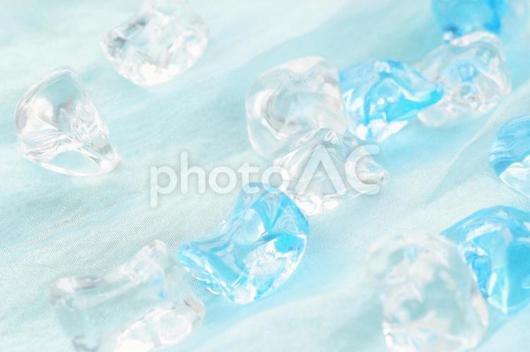 夏の涼しげなキラキラ背景　水色 アクリルストーン,キラキラ,かわいいの写真素材