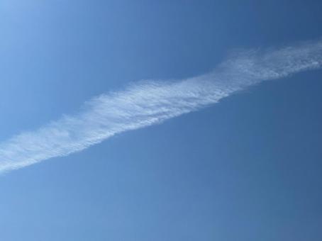 空に雲 空に雲の写真
