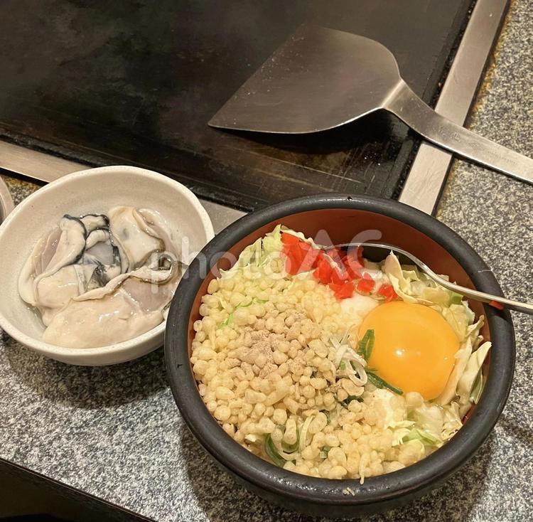 牡蠣お好み焼きの具材 牡蠣,お好み焼き,具材の写真素材