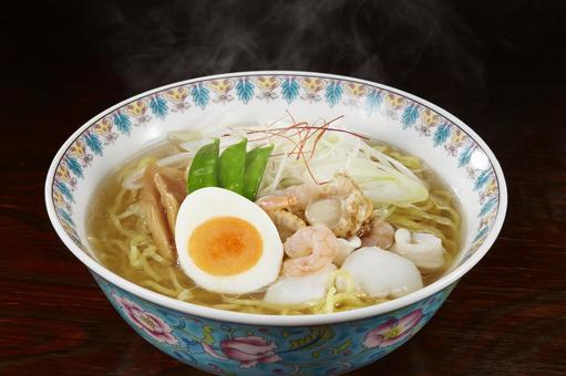 塩ラーメン 塩ラーメンの写真