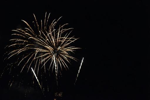 打ち上げ花火 打ち上げ花火の写真