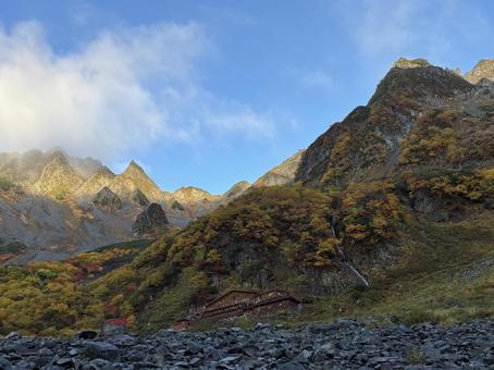 涸沢カール登山中の景色 涸沢カール登山中の景色 涸沢カール,自然,景色の写真素材