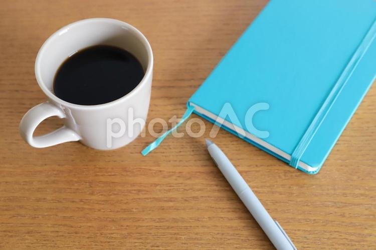 コーヒーとノート　ビジネスイメージ ビジネス,ビジネスイメージ,仕事の写真素材