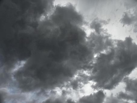 曇空のイメージ_41(不安定な空模様) 曇空のイメージ_41(不安定な空模様) 雲,空,曇りの写真素材