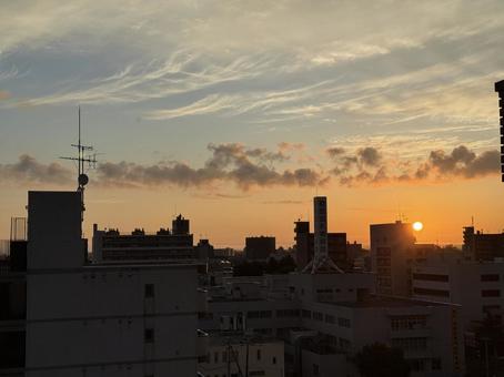 初秋の朝日 初秋の朝日の写真