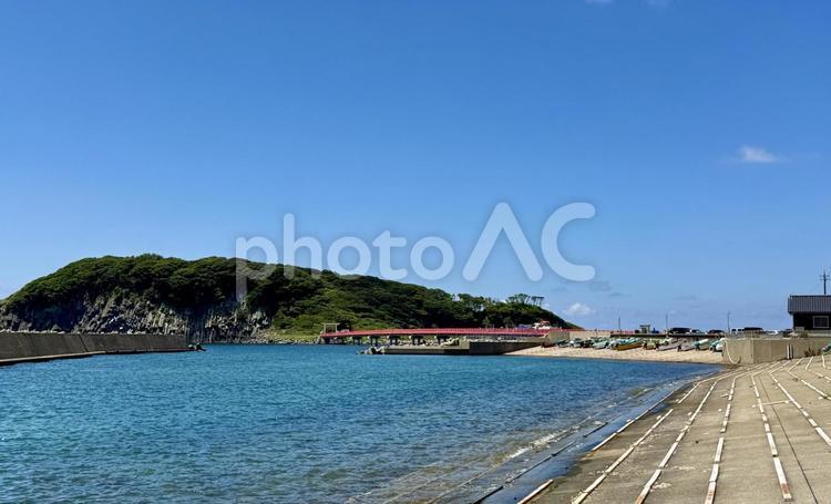 福井県東尋坊周辺雄島手前の漁村 雄島,福井県,港町の写真素材