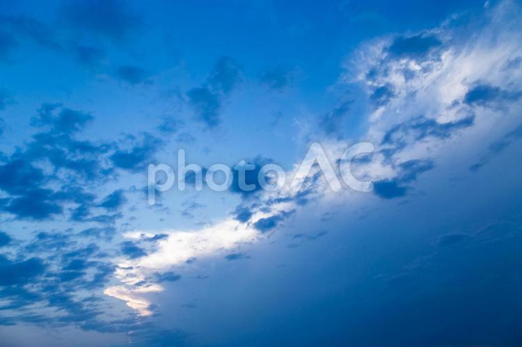 【 沖縄 ☆ 空 】  初夏,春,天空の写真素材