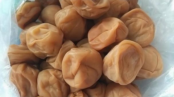 自家製梅干し 梅干し,梅,保存食の写真素材