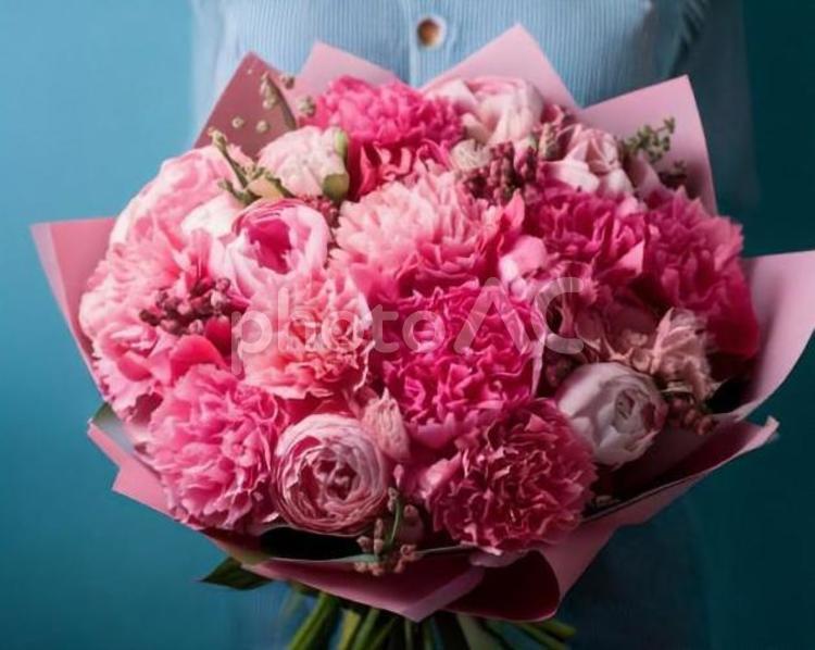 ピンクの花束　芍薬１ カーネーション,リース,ギフトの写真素材