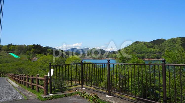 エメラルドグリーンの宮ヶ瀬湖（清川村） 宮ヶ瀬湖,宮ヶ瀬湖畔エリア,清川村の写真素材