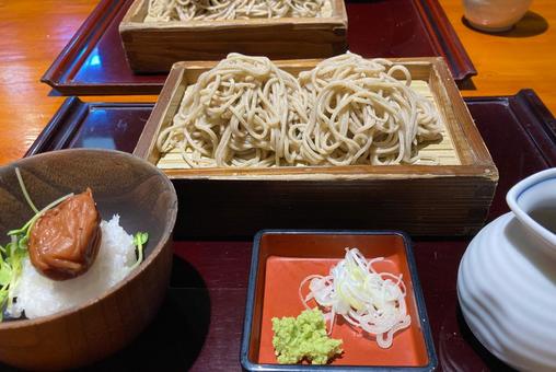 梅大根おろし蕎麦 蕎麦,ざるそば,ざるそばセットの写真素材