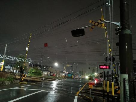 夜の宮田前踏切 夜,踏切,宮田前踏切の写真素材
