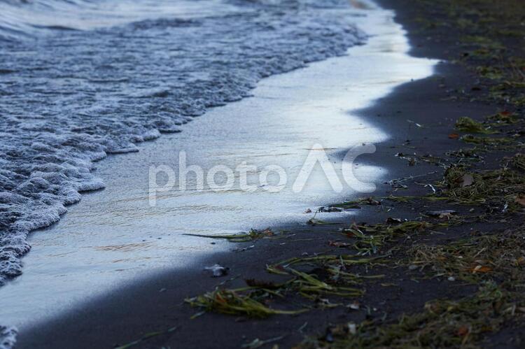 山中湖の波打ち際 海,水,浜の写真素材