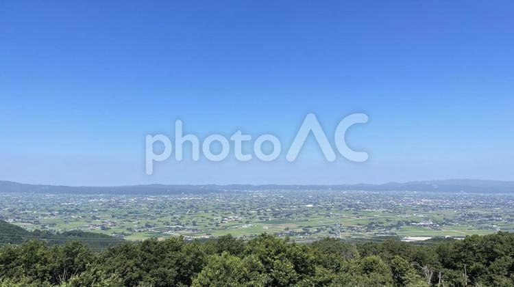 【富山】散居村展望台の風景 散居村展望台,展望台,散居村の写真素材